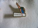 Pin's Gymnastique "La Gauloise". Club De Montbeliard - Gymnastics