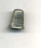 - DE ANCIEN EN METAL . POINCON ENCORE VISIBLE - Thimbles