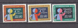 H0082 - ONU UNO NEW YORK N°130/32 ** EDUCATION - Unused Stamps