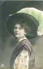 THEMES - Ref C81- Mode -chapeau - Chapellerie - Portrait De Femme   Au Chapeau   - Carte Bon Etat - - Mode