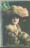 THEMES - Ref C76- Mode -chapeau - Chapellerie - Portrait De Femme Au Chapeau Et Fourrures -theme Fourrure-carte Bon Etat - Mode