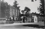 La Mairie Et Les Bains Douches - Lavardac