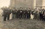 Carte Photo .Fanfare Devant Un Mur D'Eglise - A Identifier