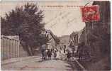 54. MONT SAINT MARTIN . RUE DE LA GENDARMERIE. ANIMATION. - Mont Saint Martin