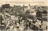 Landerneau - Vieilles Maisons Du Pont Et Passage De La Procession De La Sainte Enfance Quai Saint Houardon - Landerneau