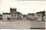 Belgique  DIKSMUIDE    - Un Coin De La Grande Place ( Un Trou ) - Diksmuide