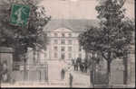 Delcampe - PARIS (VII). - Caserne Du Boulevard De La Tour Maubourg. Animée. LL N° 1347 - Kasernen