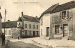 CPA  - 78 - MAULE - Rue Du Buat Et Rue Des Maréchaux - 844 - Maule