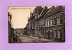 59 Hazebrouck CPA  , Année 1912  Rue De  Hôtel De Ville Animée Café Du Palais ,A La Tranquillité EDIT Dussart, TABAC - Hazebrouck