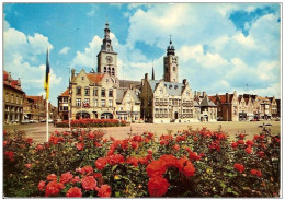 DIKSMUIDE-GROTE MARKT MET STADHUIS - Diksmuide