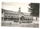 Contres (41) :Place De La Halle Env 1962 (animée). - Contres