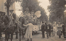 Doué La Fontaine   49  Proche Avenue De La Gare   Fête; Cavalcade; Défilé, Char Décoré, Libellule;attelage   (voir Scan) - Doue La Fontaine