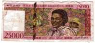 BILLET MADAGASCAR - P.82 - 1998 - 25000 FRANCS = 5000 ARIARY - PORTRAIT DE FEMME ET ENFANT - FRUITS - Madagaskar