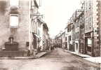 Lozère 48 - St Chély D'apcher , Rue Théophile Roussel Et Du Barry , Boucherie , Ed Photo Cim - Saint Chely D'Apcher
