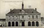 CPA NEUVILLE EN POITOU (Vienne) - Hôtel De Ville - Neuville En Poitou