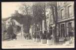 CPA  ANCIENNE- FRANCE- LA ROCHE-GUYON (95)- LA RUE DU PONT AVEC ANIMATION- ATTELAGE- HOTEL MAISON-ROUGE - La Roche Guyon