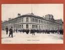 75 PARIS   Ecole Colbert    CPA    1906   Trés Animée  Edit  J  BENOIT - Enseignement, Ecoles Et Universités