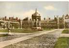 Trinity College Great Court Cambridge - Cambridge