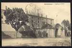 CPA  ANCIENNE- FRANCE- MONTBISON (42)- ENTREE DE LA CASERNE DE VAUX- ANIMATION - Montbrison