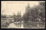 CPA  ANCIENNE- FRANCE- DOUÉ-LA-FONTAINE (49)- LES BORDS DU DOUET- PECHEURS EN BARQUE- LAVEUSE- - Doue La Fontaine