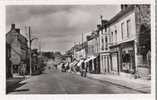 PRE En PAIL 53 Mayenne Rue Aristide Briand Editions Dolbeau Carte Dentelée Véritable Photo - Pre En Pail