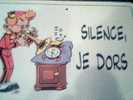 Plaque De Porte Spirou 1995 Plastifiée Et Lavable "silence Je Dors" - Autres & Non Classés