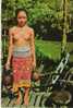 MALAYSIA  -  An Iban Dayak Beauty Carring Water For Houssehold Use  -  Porteuse D'eau  - SARAWAK  - GF - Malasia