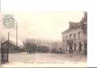 VIC-sur-AISNE. - Le Passage à Niveau, L'hotel De La Gare. - Vic Sur Aisne