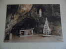 La Grotte Miraculeuse - Heilige Plaatsen
