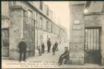 Cours Du Parc Où Fut Tué Ernest Baroche.  (Enfant Avec Cerceau) - Le Bourget