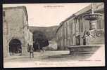 CPA  ANCIENNE- FRANCE- DOURGNE (81)- LA FONTAINE-ABREUVOIR EN GROS PLAN- LAS ARCADES- ANIMATION - Dourgne