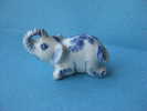 éléphant Miniature En Porcelaine  & - Tiere