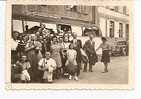 HAGUENAU (?)  -   PHOTO 2 (Format 85 X 55 ) " UN GROUPE EN EXCURSION " Avec AUTOBUS    -   Editeur: /  N°/ - Haguenau