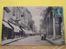 PAMIERS (ARIEGE) LES MARCHES. LES HALLES. RUE DES CARMES ET LA HALLE. - Pamiers