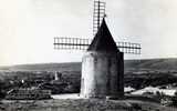 Le Moulin De Daudet - Fontvieille