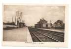 Aubevoye (27) : La Gare Côté Rails En 1930 (animée). - Aubevoye