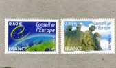 FRANCE : Conseil De L´Europe : Emblème Et Globe Avec Carte De L´Europe, Détail Du Monument Aux Droits De L´Homme De Belt - Comunità Europea