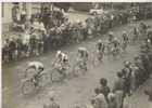 P 187 - PHOTO - 3em étape Du Tour NAMUR - ROUBAIX  Passage à MAULDRE - Voir Description -28 6 1959  - - Cycling