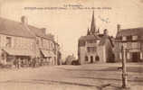 JUVIGNY-SOUS-ANDAINE LA PLACE ET RUE DES TILLEULS  ANIMEE - Juvigny Sous Andaine