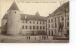 Yverdon Le Château Et Le Monument Pestalozzi - Yverdon-les-Bains 