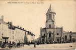 AIXE SUR VIENNE - La Place Et L´Eglise Sainte-Croix - Aixe Sur Vienne