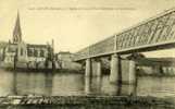 33 .  LANGON . L'EGLISE ET LE GRAND PONT METALLIQUE SUR LA GARONNE . - Langon