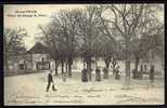 CPA  ANCIENNE- FRANCE- IS-SUR-TILLE (21)- PLACE DU CHAMP DE FOIRE AVEC BELLE ANIMATION- CAFÉ DU MIDI- BARRIQUES - Is Sur Tille