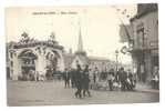 Granvilliers (60) : L'arc De Triomphe En L'honneur Du Président De La République Place De L´église  Env 1910 (animée). - Grandvilliers