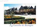 CPM De La GUERCHE De BRETAGNE (35) - La Place Du Général De Gaulle Et La Fontaine - La Guerche-de-Bretagne