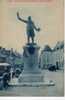 CPA De GUISE  Statue Camille Desmoulins (place D'arme) Voiture En Gros Plan - Guise