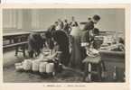 WONSAN (COREE) 7 APRES LES REPAS (ENFANTS NETTOYANT LA VAISELLE) - Korea, North