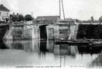 89. Yonne :  Laroche . La Sortie Du Canal . - Migennes