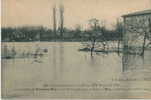 Les Inondations De 1910 - La Passerelle De PERREUX-BRY Et Les Maisons Du Quai De Halage à BRY Pendant La Grande Crue - Bry Sur Marne