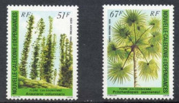 NOUVELLE-CALEDONIE  :  Arbres- Flore Calédonienne :Araucaria Columnaris (pin Colonaire) - Pritchardiopsis Jeanneneyi - Unused Stamps